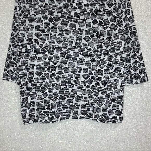 Chico's Geometric Print Split Neck 3/4 Sleeves Tee, Size XL - Picture 5 of 13